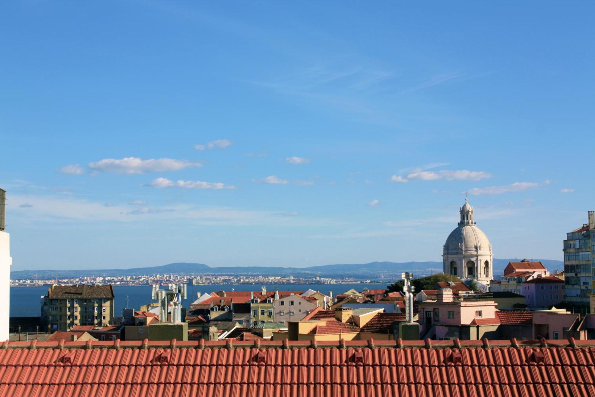 LovelyStay - Bright&spacious flat in Graça Lisboa Exterior foto